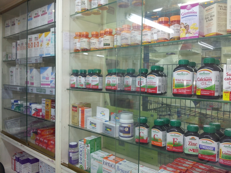 pharmacie-DALUIS-min_pharmacy-218692